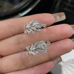 Bague en argent pur S925 avec plume de paon et feuille de diamant, design ouvert de luxe, avec diamants de haute qualité, petite taille - Product Image 5