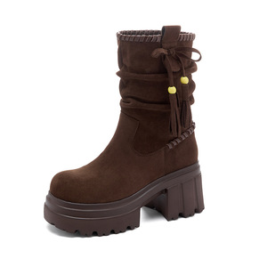 Bottes en <span class=keywords><strong>cuir</strong></span> de vachette marron suédé à semelle épaisse pour femme, nouveau style automne-hiver, petite taille, talon de 6-7 cm, longueur mi-<span class=keywords><strong>mollet</strong></span> - Product Image 3