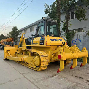 Bulldozer Komatsu japonais 85 sur chenilles, modèle 2024, excellent état avec boîte de vitesses, pompe, moteur et roulement - Prix réduit - Product Image 3