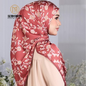 Shengmo bong bóng satin bé đường may 110*110cm in Khăn trùm đầu Muslim khăn choàng nhà máy bán buôn tùy chỉnh thiết kế kích thước Logo - Product Image 3