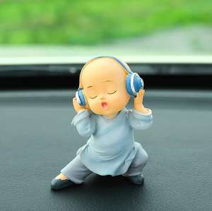 Креативная полимерная скульптура маленького монаха, ручная роспись, художественная модель орнамента автомобиля, Bi230220-3 для внутренней отделки автомобиля - Product Image 6