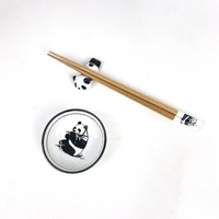 Platos de cerámica con diseño de Panda de estilo chino de fábrica y palillos de madera, cubiertos creativos, juego de regalo de sushi