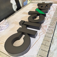 Lettres en relief personnalisées blanches et noires avec éclairage frontal, en acrylique durable, signalétique LED lumineuse pour l'image de marque de la devanture de magasin