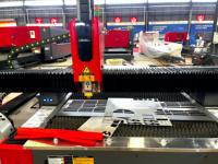 Machine de découpe laser à fibre CNC SUDA F3000E 3000W, découpeuse laser haute précision, table de découpe laser à fibre pour plaques en acier inoxydable