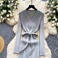 Robe décontractée élégante pour femme, col en V, manches longues, tricotée, taille à nouer, coupe trapèze, longueur midi, pour le quotidien