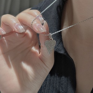 จี้รูปหัวใจเงินแท้ S925 สไตล์โบราณ เรียบง่าย ทันสมัย น้ำหนักเบา ดีไซน์เฉพาะตัว - Product Image 2