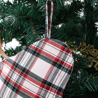 Calcetín Navideño Personalizado al por Mayor de Poliéster a Cuadros con Forma de Hueso, Diseño con Lazo para Colgar, Colgante para Árbol de Navidad, Bolsa de Almacenamiento de Regalos