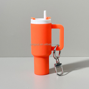 PVC plastique tasse porte-clés pendentif gobelet tasse porte-clés pour sac <span class=keywords><strong>à</strong></span> dos et <span class=keywords><strong>rouge</strong></span> <span class=keywords><strong>à</strong></span> lèvres cristal porte-clés pour cadeaux - Product Image 5
