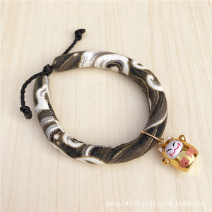 Estilo japonés Chirimen Sakura Floral Bow Tie <span class=keywords><strong>Collar</strong></span> de gato con campana - Product Image 4