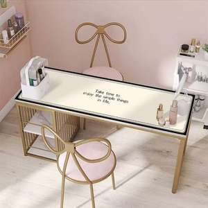 Nail Art Table Mat - Influencer Nappe en cuir d'agneau, un protecteur de table spécifique au salon de manucure - Product Image 1