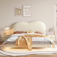 Lit double Yisi de style italien avec dossier nuage suspendu, cadre en bois massif, acier inoxydable, moderne et minimaliste, en cuir