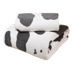 Juego de Toallas de Baño con Estampado de Vaca, Felpa Coral Suave y Gruesa, para Uso Doméstico, Rectangulares 75x35 140x70, Ideales para el Cuidado de la Piel - Product Image 4