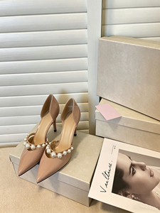 Tacones Altos con Correa de Perlas de Diseño Premium para Damas, Zapatos de Tacón con Punta en Pico de Charol y Plantilla de Cuero Genuino - Product Image 3