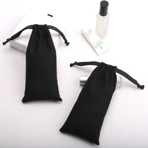 Pochette à cordon en coton bio recyclable pour emballage cadeau, avec logo personnalisé imprimé, en mousseline de coton bio, vente en gros - Product Image 5