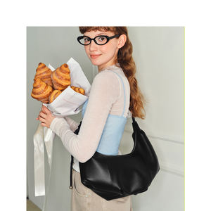 Moda otoño e invierno nuevo bandolera bolso de hombro para mujer bolso de croissant gran capacidad empalme colgante bolso hecho a mano - Product Image 5