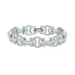 Elegante Pulsera de Plata de Ley 925 con Eslabones Cubanos y Diamantes de Moissanita Cultivados en Laboratorio, Acabado Impecable - Product Image 4