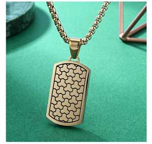 Fábrica al por mayor de acero inoxidable geométrico rectángulo forma colgantes moda impermeable joyería <span class=keywords><strong>collares</strong></span> <span class=keywords><strong>para</strong></span> hombres regalos masculinos - Product Image 5