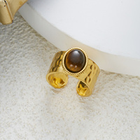 CUMAI Bague en acier inoxydable plaqué or 18 carats avec œil de tigre vintage pour femme, anneau ouvert martelé à pierre ovale, bijoux de mode rétro