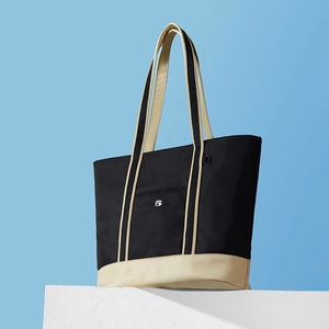 2024 tas <span class=keywords><strong>Tote</strong></span> nilon kapasitas besar kustom tas belanja dengan pegangan grosir tas pantai dengan logo cetak - Product Image 4