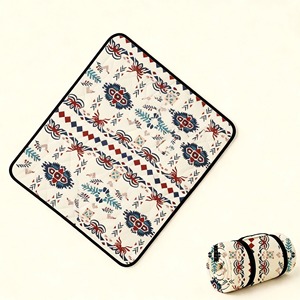 Manta de Picnic Plegable Impermeable, Ligera y Compacta, Estilo Bohemio, Blanca, Gruesa, Portátil, Lavable a Máquina, para Acampar al Aire Libre - Product Image 1