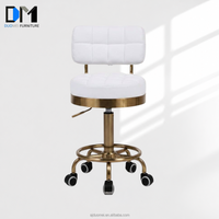 Tabouret de coiffeur réglable DM avec dossier en cuir PU, roulettes silencieuses pivotantes à 360°, repose-pieds, couleur personnalisée OEM, mobilier de salon