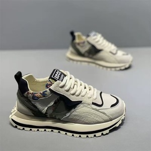 Les chaussures pour hommes sont à la mode, polyvalentes, décontractées, chaussures de sport et chaussures de course. Ils sont tendance, légers et respirants - Product Image 4