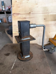 Nouveau CHENWEI 1500LB MINI Cric manuel pivotant à souder pour tube carré, pieds de support pliables pour levage et déplacement CE+ISO+TUV - Product Image 6