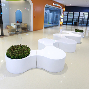 Banc robuste pour installations médicales, sièges extérieurs en fibre de verre, jardinière d'atrium durable pour campus de santé - Product Image 1