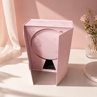 Boîte cadeau rose romantique personnalisée, emballage rigide en papier floral avec fermoir en forme de cœur pour cadeaux de mariage et produits de beauté, fournisseur