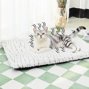 Katzen betten Haustier Zwinger Winter warm abnehmbar und wasch bar Plüsch Katzen bett selbst heizend Hunde matte schmutz abweisend rutsch fest - Product Image 1