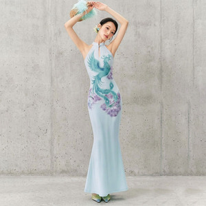 Nouvelle robe longue de soirée élégante à col chinois en forme de paon, à épaules dénudées, coupe ajustée, style cheongsam - Product Image 4