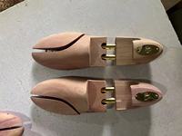 Arbre à chaussures en cèdre rouge américain naturel Personnaliser l'arbre à chaussures en bois pour l'hôtel