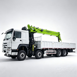 Camion grue hydraulique 14t Howo pour l'entretien routier municipal, camion de transport 8x4 avec grue autochargeante - Product Image 1