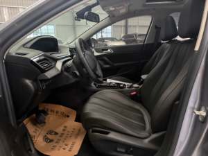 <span class=keywords><strong>Peugeot</strong></span> 508L Usata Modello <span class=keywords><strong>2023</strong></span> 400THP 4 Porte 5 Posti Veicolo a Benzina di Medie Dimensioni con Tetto Panoramico - Product Image 5