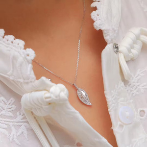 Collana con Ciondolo a Foglia Stile Foresta per Donne, Gioielli alla Moda in Stile Pastorale Fresco per Vacanze - Product Image 3