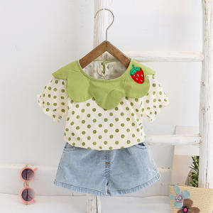 Conjunto de Ropa Infantil Coreana de Algodón con Diseño de Verano, Mangas Abullonadas, Estampado de Puntos y Bordado de Fresas - Product Image 3