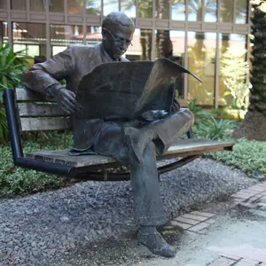 Handmade Famous man sitting on bench bronze Statue Decorative sculpture For Sale
