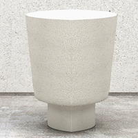 Table d'appoint en marbre crème, sculptée à la main, trapézoïdale, bloc incurvé texturé, style Wabi, pour salon, maison de rêve