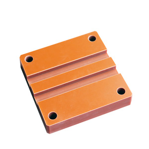 Tablero Aislante de Resina Fenólica Rojo con Orificios para Piezas de Equipos Eléctricos - Product Image 1