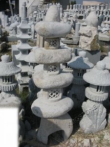 Lanterne de jardin en <span class=keywords><strong>pierre</strong></span> de style japonais moderne, <span class=keywords><strong>statue</strong></span> de <span class=keywords><strong>Bouddha</strong></span> sculptée à la main, <span class=keywords><strong>pierre</strong></span> <span class=keywords><strong>naturelle</strong></span> pour utilisation en extérieur dans les temples, directement de l'usine - Product Image 6