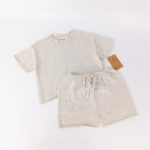 Set in Maglia per Neonati Pinuotu, Abbigliamento Personalizzato in Cotone Biologico con Motivi a Pois, 2 Pezzi, Maglione e Pantaloncini Estivi per Neonati - Product Image 1