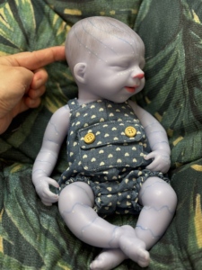 Muñeca Educativa de <span class=keywords><strong>Silicona</strong></span> de 13 Pulgadas, <span class=keywords><strong>Avatar</strong></span>, Muñeca de Moda para Niñas, Juguete de Dibujos Animados, Realista, Anatómicamente Correcta, Suave, Juguete de Recién Nacido - Product Image 4