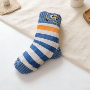 Jouet sonore en peluche écologique pour animaux de compagnie, chaussettes en papier froissé, jouet à mâcher couineur pour chiens de petite et moyenne taille, distributeur de nourriture anti-ennui - Product Image 1