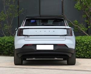 SUV eléctrico compacto Premium Volvos EX30 <span class=keywords><strong>CrossCountry</strong></span> 2025 Tracción trasera Versión de largo alcance Plus - Product Image 4