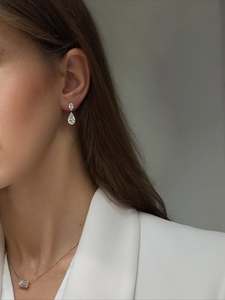 Elegantes Pendientes de Diamantes Cultivados en Laboratorio con Corte de Pera en Forma de Lágrima, Joyería Nupcial Personalizada para Mujer - Product Image 3