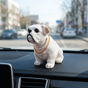 Figurine en résine de bouledogue, ornement de voiture, accessoire décoratif pour console centrale, style moderne, blanc avec chaîne dorée CDH-333 Chine - Product Image 2