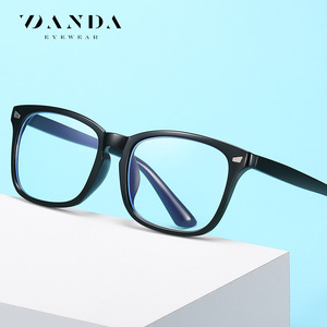 Gafas Danda Eyewear 8082 con Bloqueo de Luz Azul para Mujer, Montura Completa, Lentes Cr39, Anti Fatiga, para Computadora y Teléfono - Product Image 1