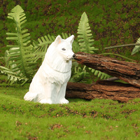 Sculpture sur bois, loup blanc, ornement de table, cadeau créatif, personnalisable, figurine en bois faite à la main, personnalisation transfrontalière