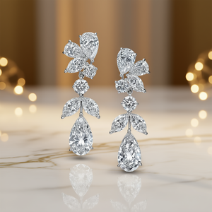 Orecchini E2327 in Oro Bianco con Diamanti Taglio a Pera, Colore D Naturale, Certificati GIA, Gioielli di Lusso da Sposa per Donna - Product Image 2