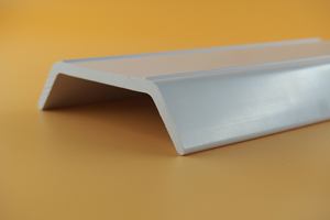 Marqueur de poteau de guidage de bord en PVC blanc de 1400mm pour les produits de chaussée - Product Image 2